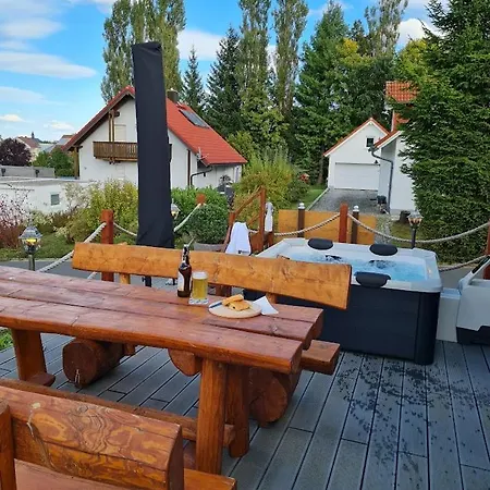 Tiny-hohenberg Apartment