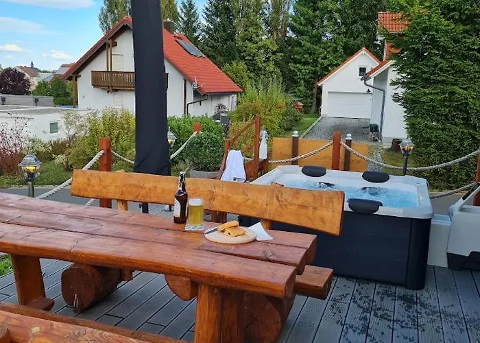 Tiny-hohenberg Apartment